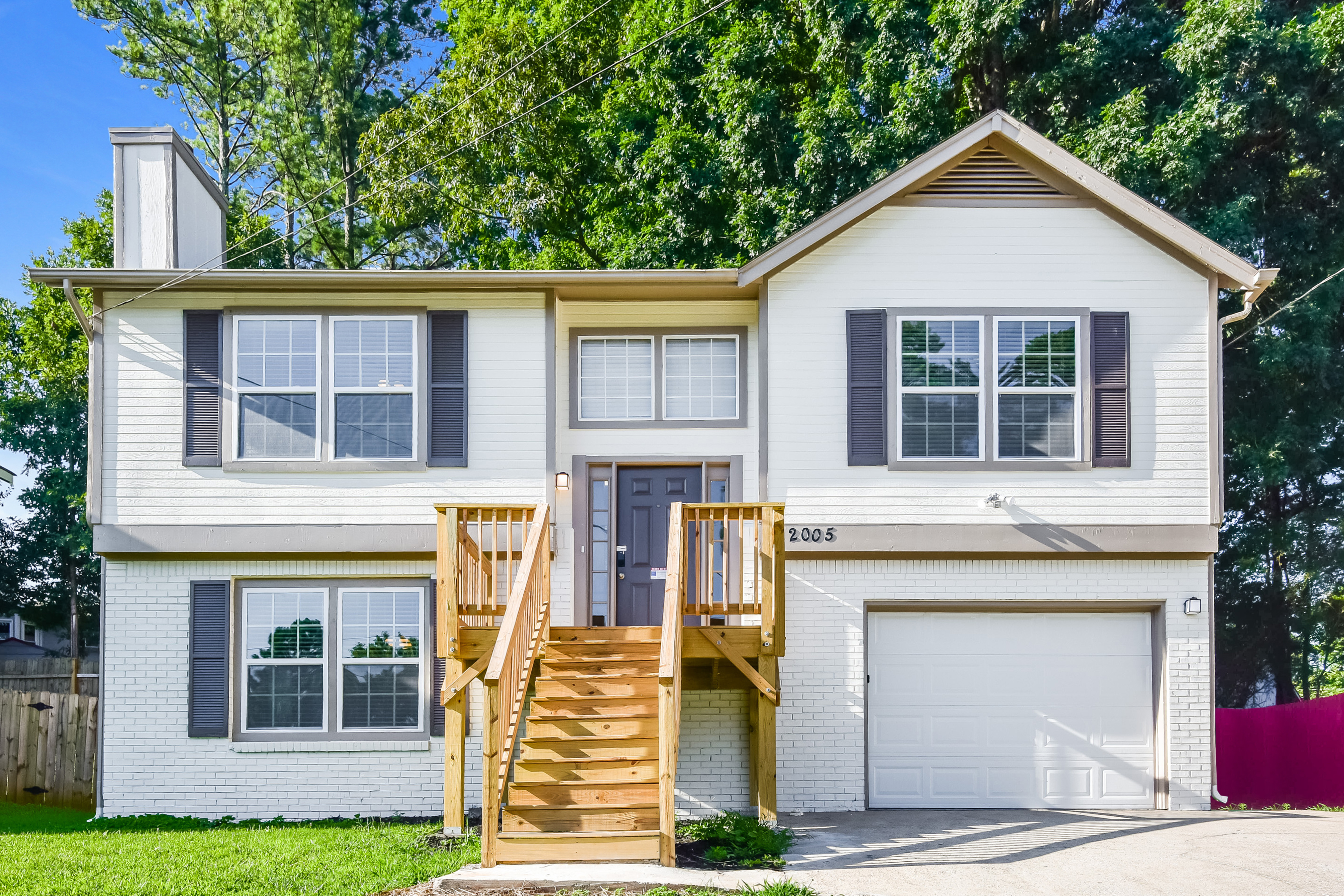 2005 MARBUT FOREST DR LITHONIA, GA 30058